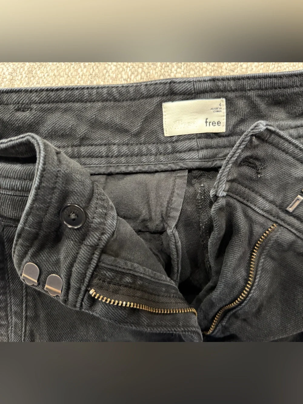 Wilfred Free Aritzia Black Cropped Pants High Rise Tapered Ankle Size 4